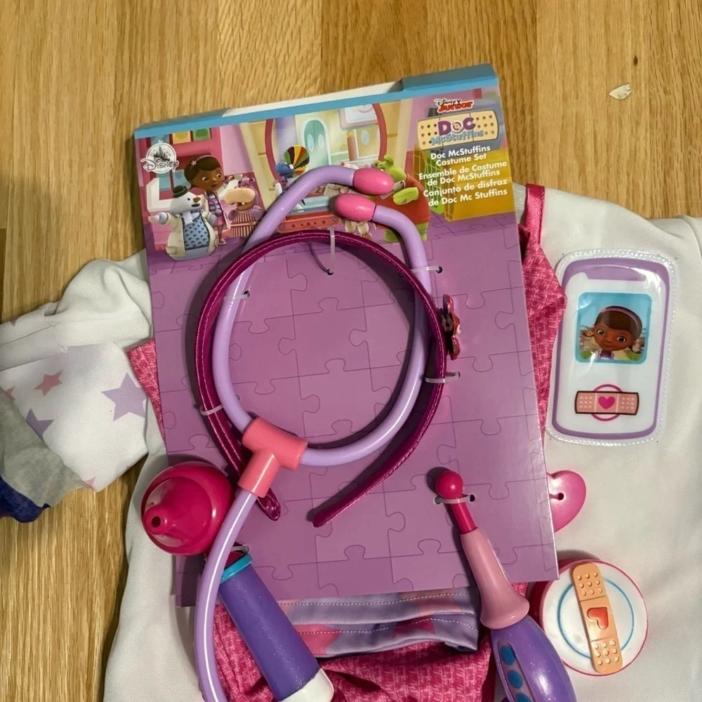 Disney Doc Mcstuffins Doctor Costume NEW Sz 3 W/ Stethoscope Tools Halloween